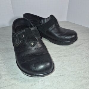 Born Black Med Wide Leather Upper Slip on Shoes Size 7/38 072603 Loafers.